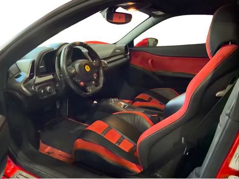 Used 2014 Ferrari 458 Italia Coupe RWD image 8
