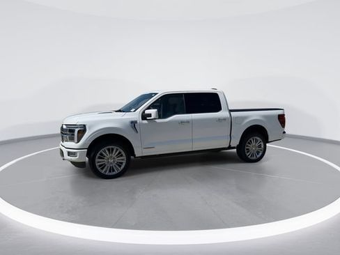 Used 2025 Ford F150 Platinum w/ Equipment Group 703A Plus AWD/4WD image 3