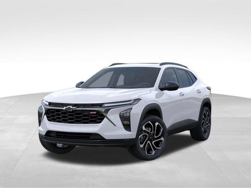 New 2026 Chevrolet Trax RS w/ Sunroof Package FWD image 6