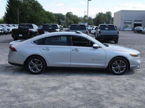 Used 2023 Honda Accord EX image 4