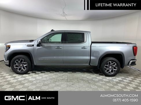 New 2026 GMC Sierra 1500 SLE image 5