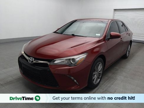Used 2017 Toyota Camry SE FWD image 1