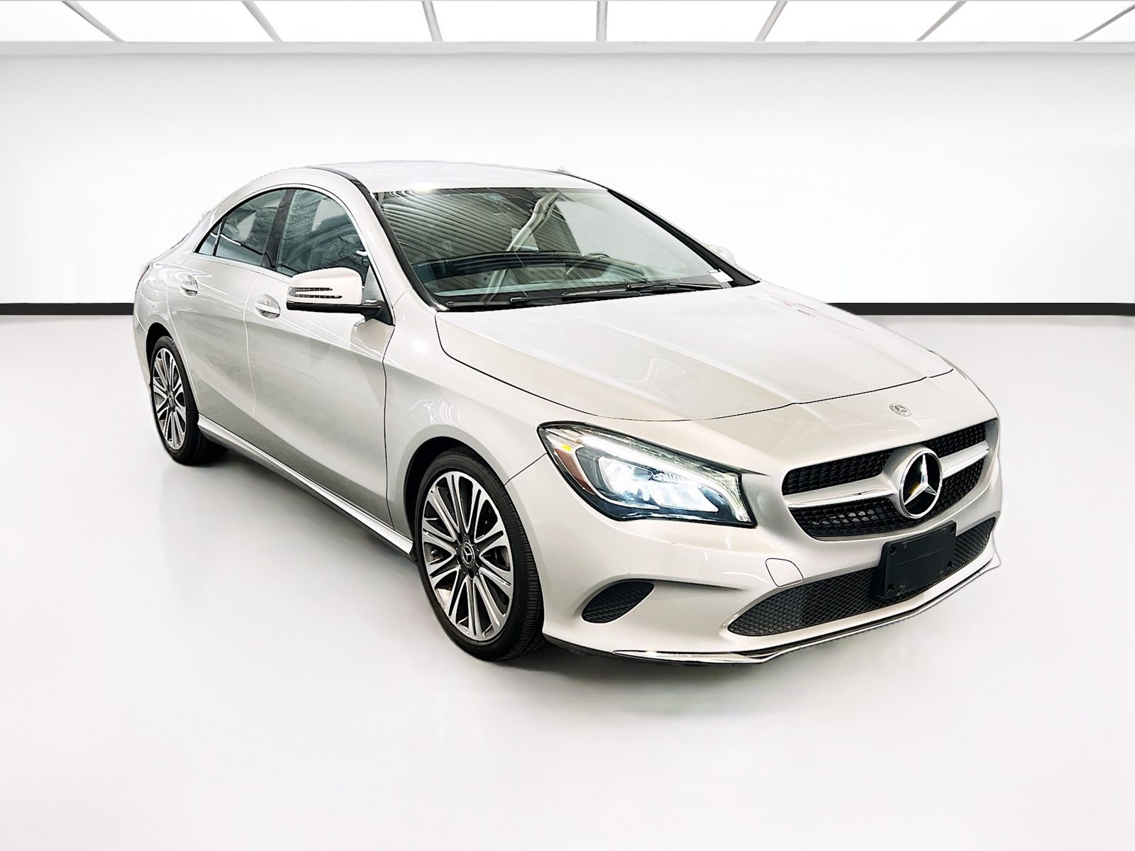 Used 2019 Mercedes-Benz CLA 250 image 3