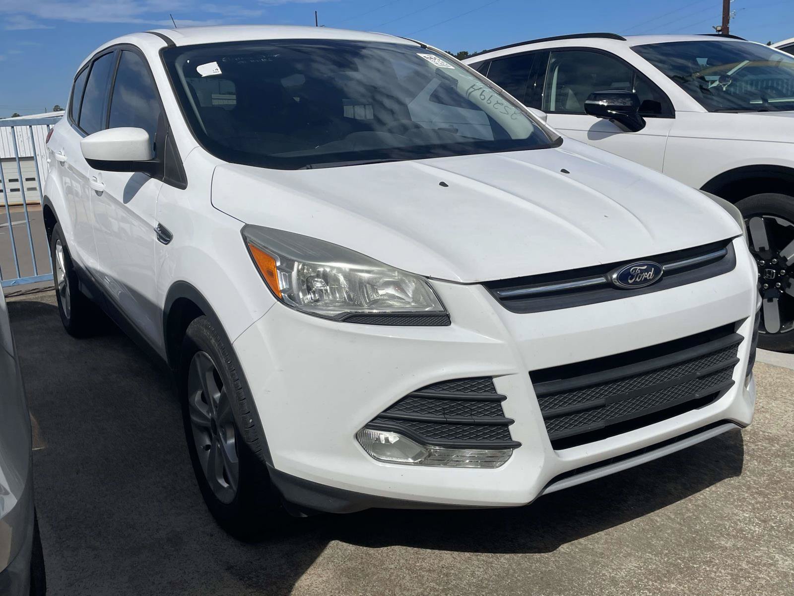 Used 2014 Ford Escape SE FWD image 3
