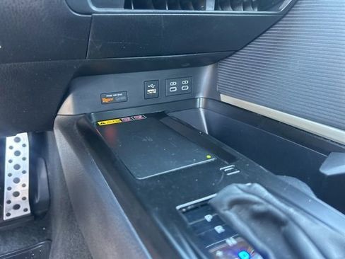 Used 2025 Toyota Camry SE FWD image 25