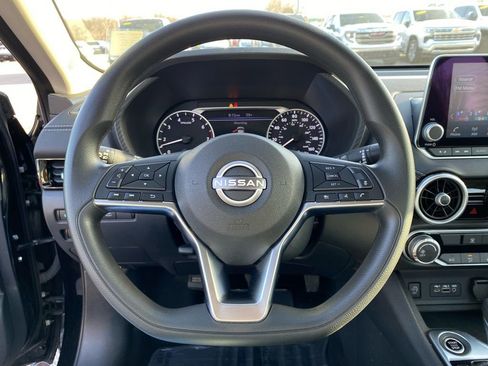 Used 2024 Nissan Sentra SV FWD image 13