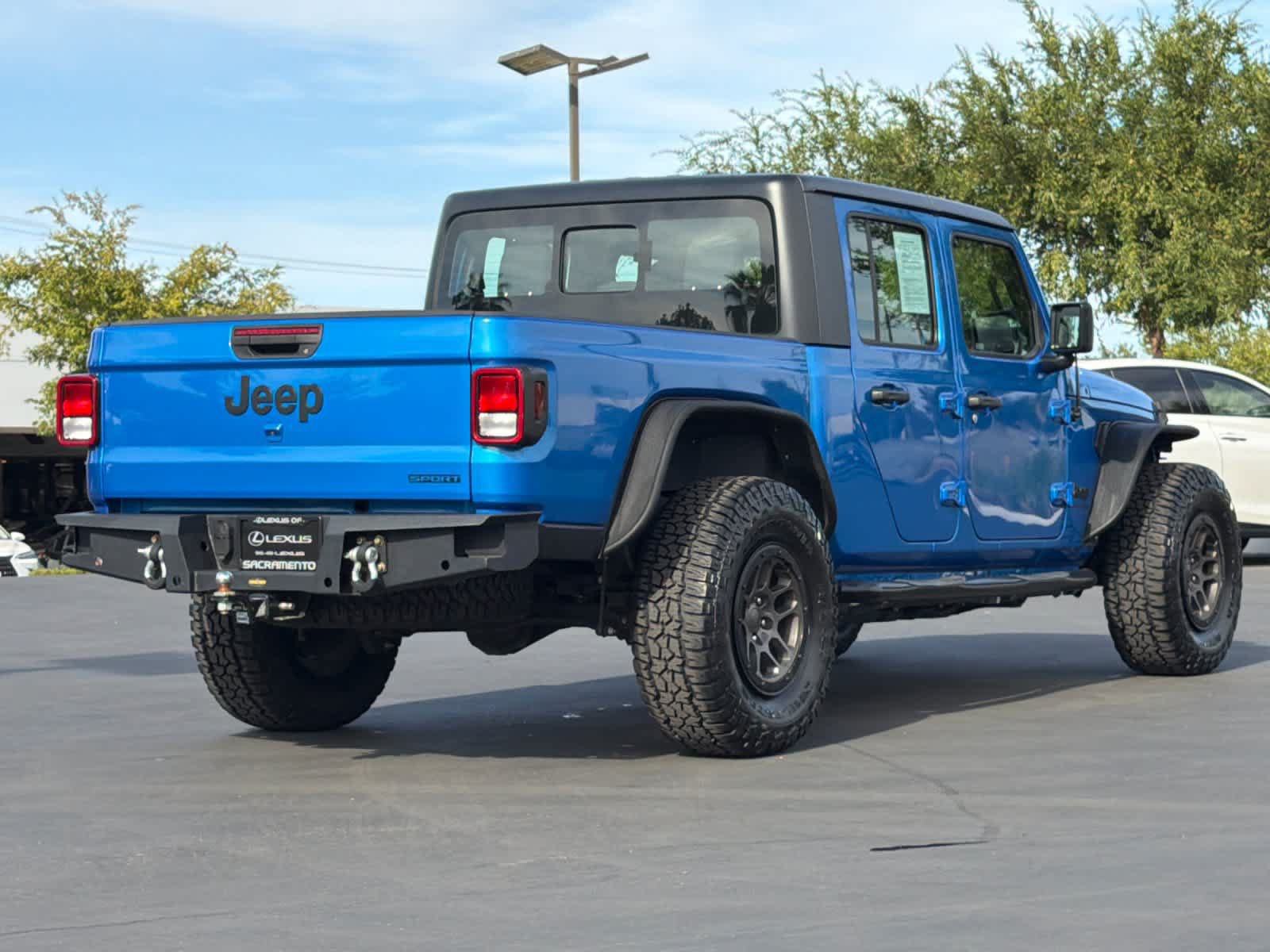 Used 2021 Jeep Gladiator Sport AWD/4WD image 2