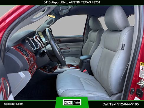 Used 2014 Toyota Tacoma PreRunner w/ TRD Sport Package image 17