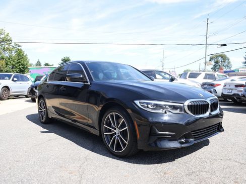 Used 2020 BMW 330i xDrive Sedan w/ Convenience Package AWD/4WD image 3