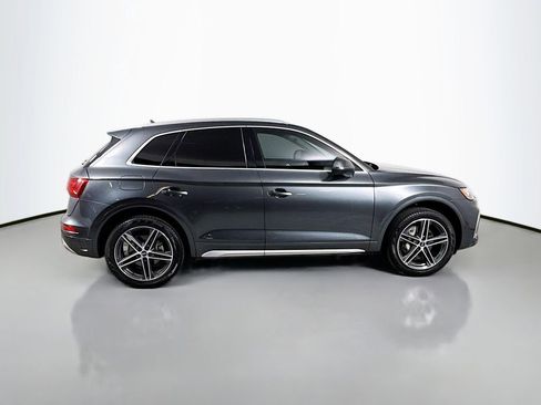 Used 2021 Audi Q5 e Premium Plus w/ Premium Plus Package image 4