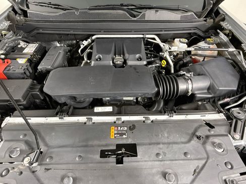 Used 2024 Chevrolet Colorado Trail Boss AWD/4WD image 31