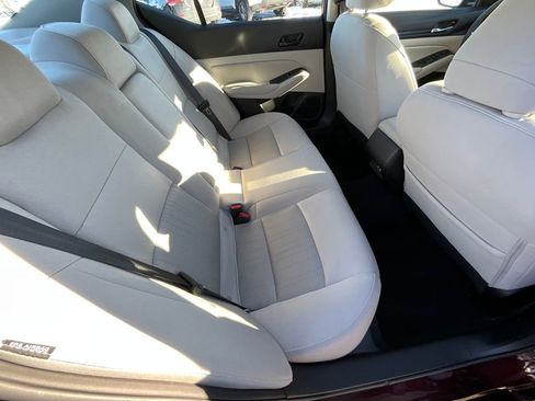 Used 2024 Nissan Altima 2.5 SV image 20