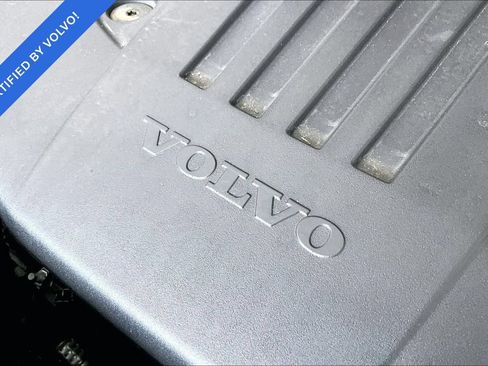 Certified 2026 Volvo XC60 B5 Plus AWD/4WD image 43