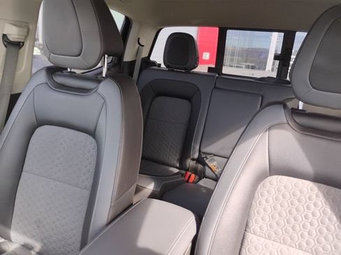 Used 2018 Chevrolet Colorado Z71 AWD/4WD image 13
