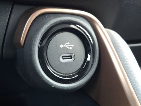 Used 2024 Toyota Grand Highlander AWD Hybrid image 32