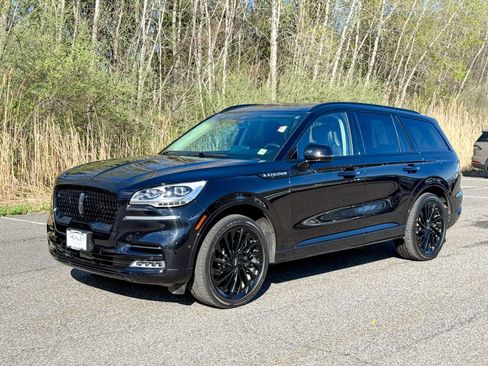 Used 2024 Lincoln Aviator Reserve w/ Equipment Group 201A image 3
