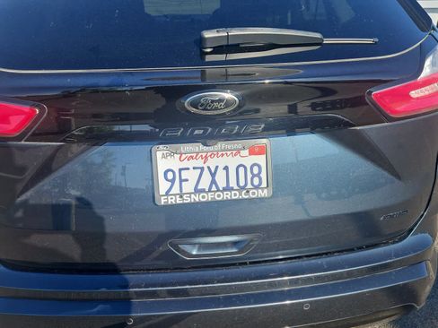 Used 2023 Ford Edge SE w/ Black Appearance Package image 8