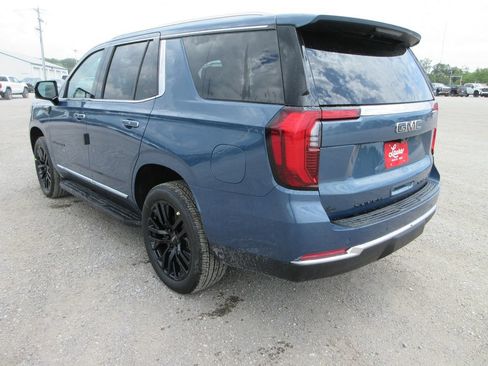 New 2026 GMC Yukon Elevation w/ Elevation Premium Package AWD/4WD image 6