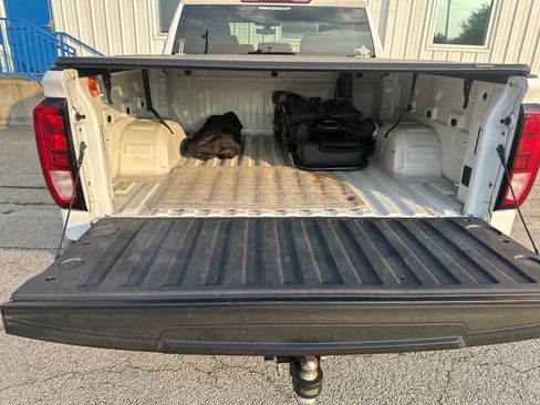 Used 2020 GMC Sierra 1500 Elevation w/ Elevation Value Package AWD/4WD image 11