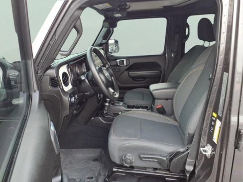 Used 2025 Jeep Wrangler Unlimited Sport image 19