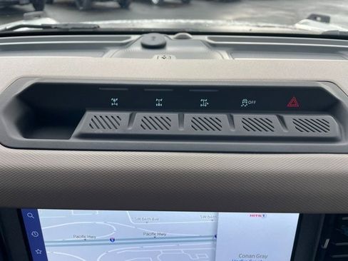 Used 2024 Ford Bronco Wildtrak image 28