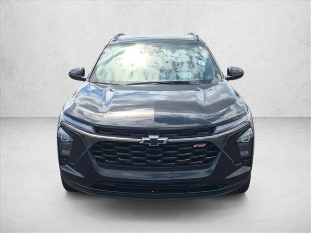 Used 2024 Chevrolet Trax RS w/ Driver Confidence Package FWD image 2