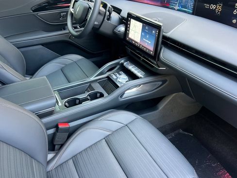 New 2026 Lincoln Nautilus Reserve w/ Jet Appearance Package AWD/4WD image 13