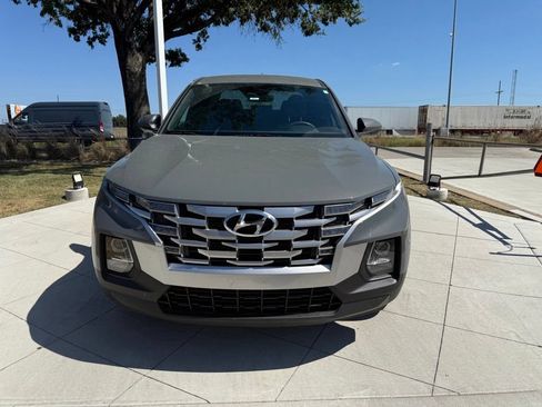 Used 2023 Hyundai Santa Cruz SE FWD image 6