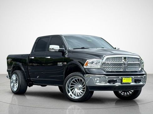 Used 2015 RAM 1500 Laramie w/ Convenience Group AWD/4WD image 2