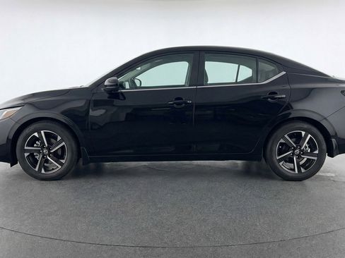 Used 2025 Nissan Sentra SV FWD image 5