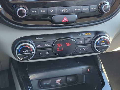 Used 2020 Kia Soul EX image 18