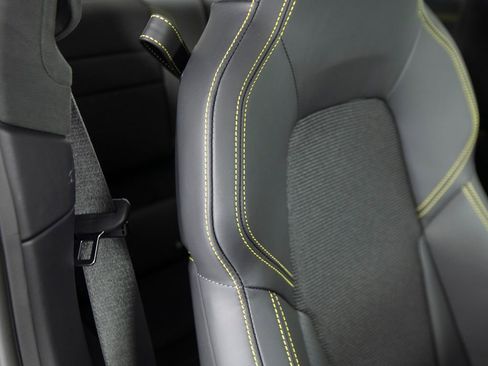 Certified 2025 Porsche 911 GT3 RWD image 37