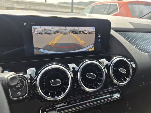 Used 2025 Mercedes-Benz GLA 250 image 24