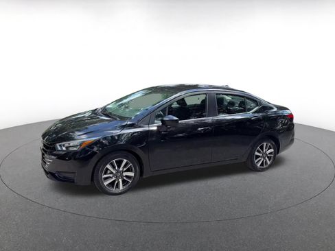Used 2025 Nissan Versa SV FWD image 7