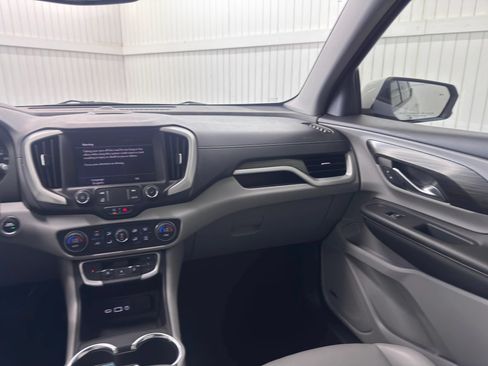 Used 2022 GMC Terrain SLT w/ Infotainment Package II FWD image 16