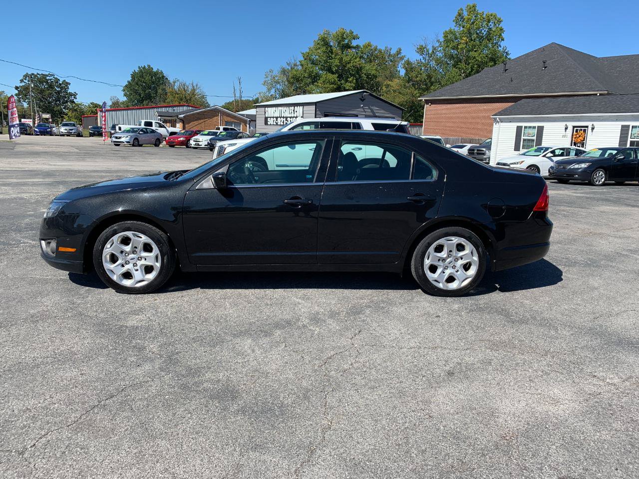 Used 2011 Ford Fusion SE w/ 202A Rapid Spec Order Code FWD image 2