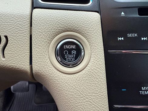 Used 2015 Ford Taurus SEL w/ Equipment Group 201A image 24