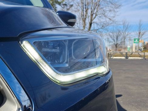 Used 2018 Ford Escape Titanium w/ Ford Safe & Smart Package image 28