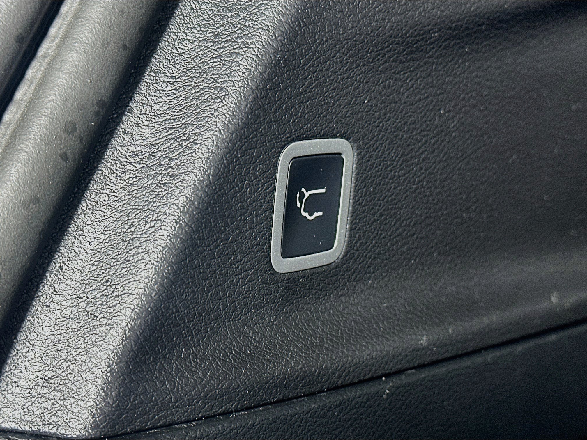 Used 2025 Chrysler Pacifica Select FWD image 29