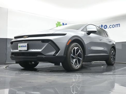 New 2026 Chevrolet Equinox EV LT image 6