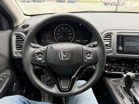 Used 2022 Honda HR-V EX image 15
