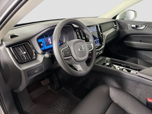 Certified 2023 Volvo XC60 B5 Core w/ Climate Package image 10