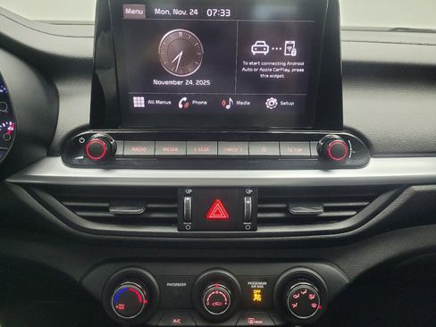 Used 2023 Kia Forte LXS w/ LXS Technology Package image 25