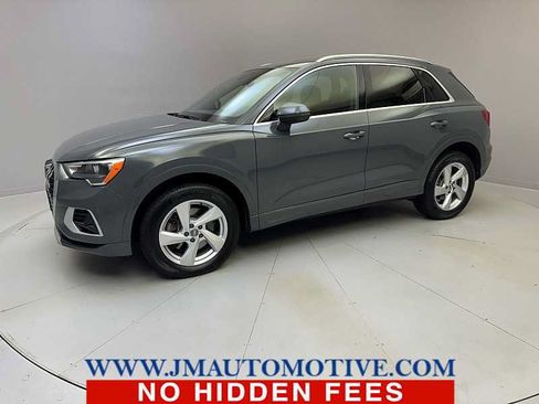 Used 2020 Audi Q3 2.0T Premium w/ Convenience Package AWD/4WD image 1