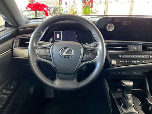 Used 2024 Lexus ES 250 w/ Premium Package image 8