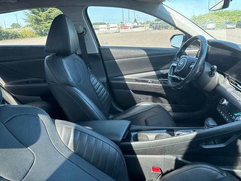 Used 2023 Hyundai Elantra Limited FWD image 8