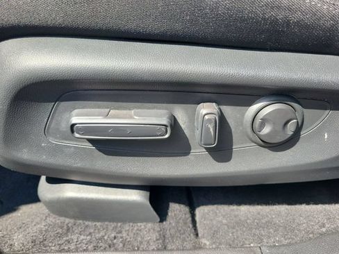 Certified 2025 Honda CR-V EX image 40