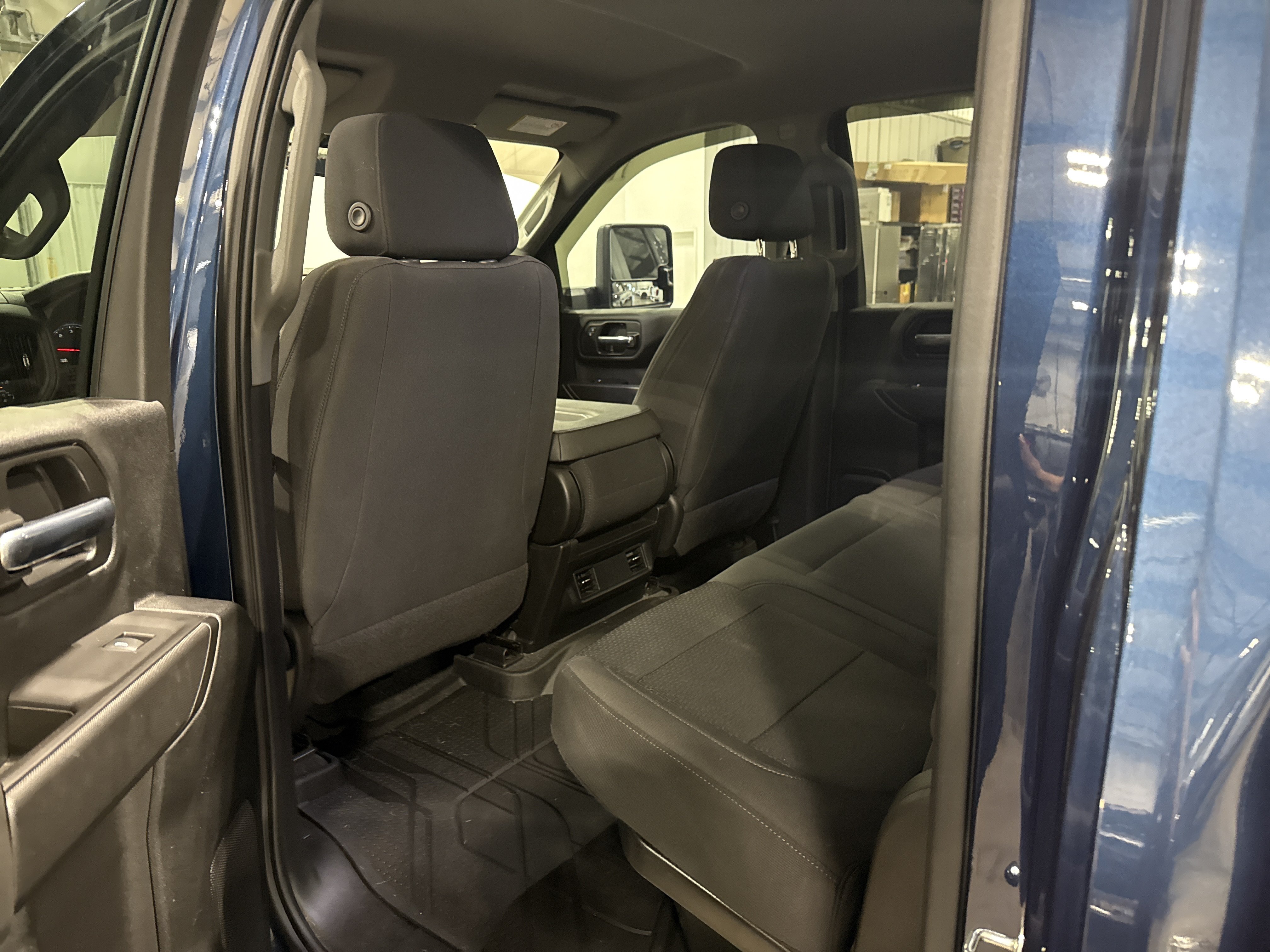 Used 2021 Chevrolet Silverado 2500 Custom w/ Custom Value Package AWD/4WD image 8