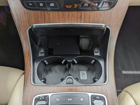 Used 2022 Mercedes-Benz GLC 300 4MATIC image 28