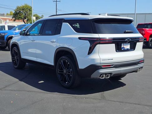New 2026 Chevrolet Traverse LT w/ Driver Confidence Package FWD image 4